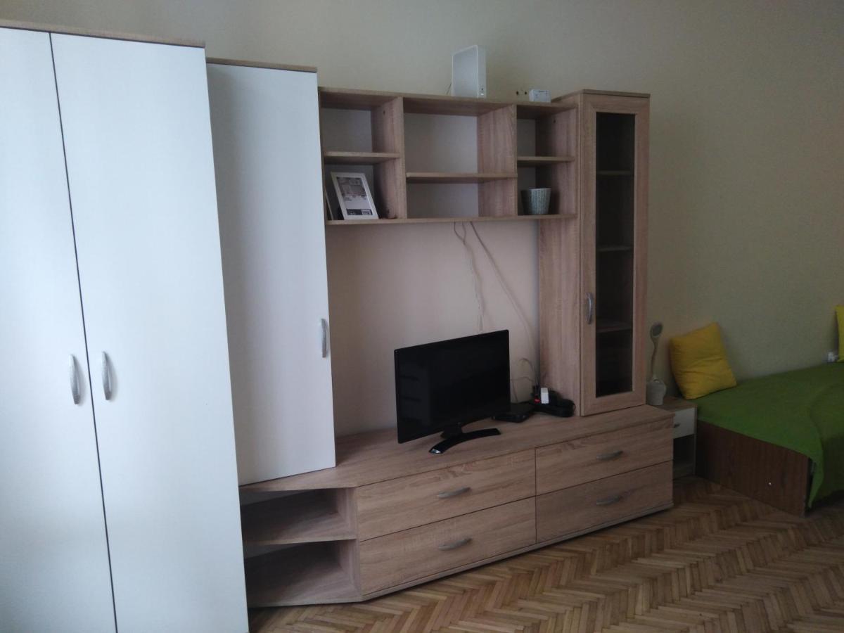 Adrienn Apartment Budapest Exterior photo